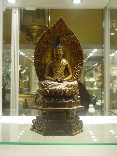 Japanese buddha in wood lacquered
