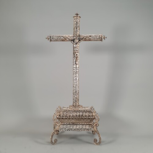 large openwork cross with its Christ in silver