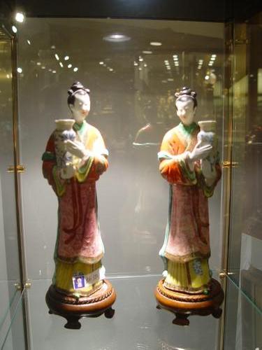paire de statuettes en porcelaine de chine