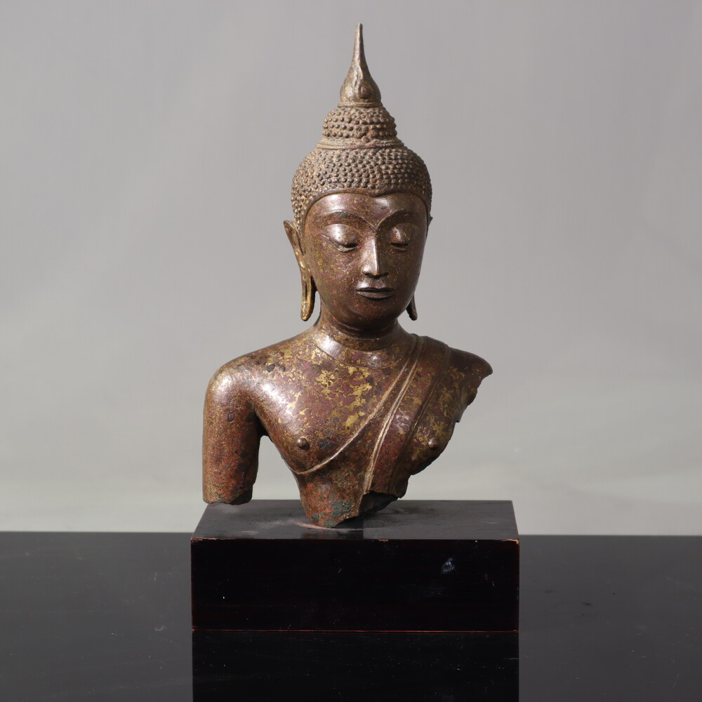 17th C. Bronze buste thailand buddha