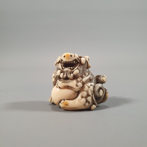 small ivory nestuke from meiji period