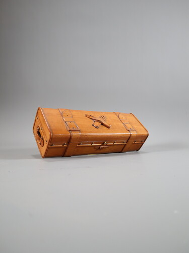 Wooden box 